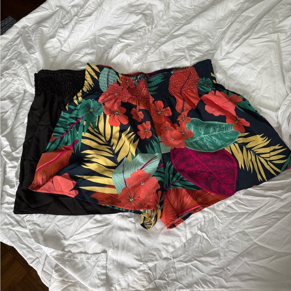 Elastic waist shorts, nylon, high-waist